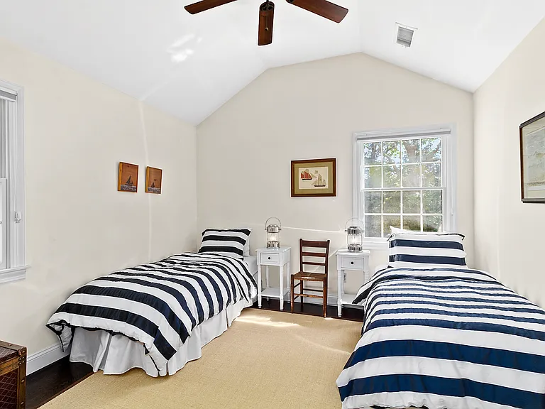 15 Mulford Ave — Photo 15
