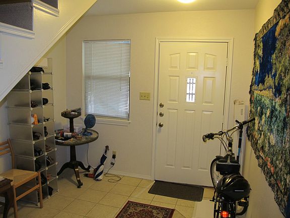 3rd image of 6901 Thorncliffe Dr #D