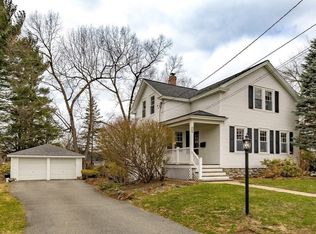 12 Woodlawn Ave, Chelmsford, MA 01824