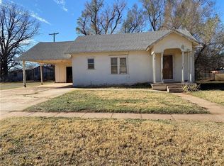 208 N Cearlock Ave, Cheyenne, OK 73628