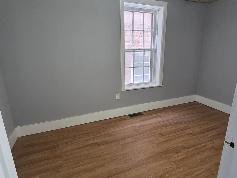 9-11 Hamilton St #9-1 — Photo 3