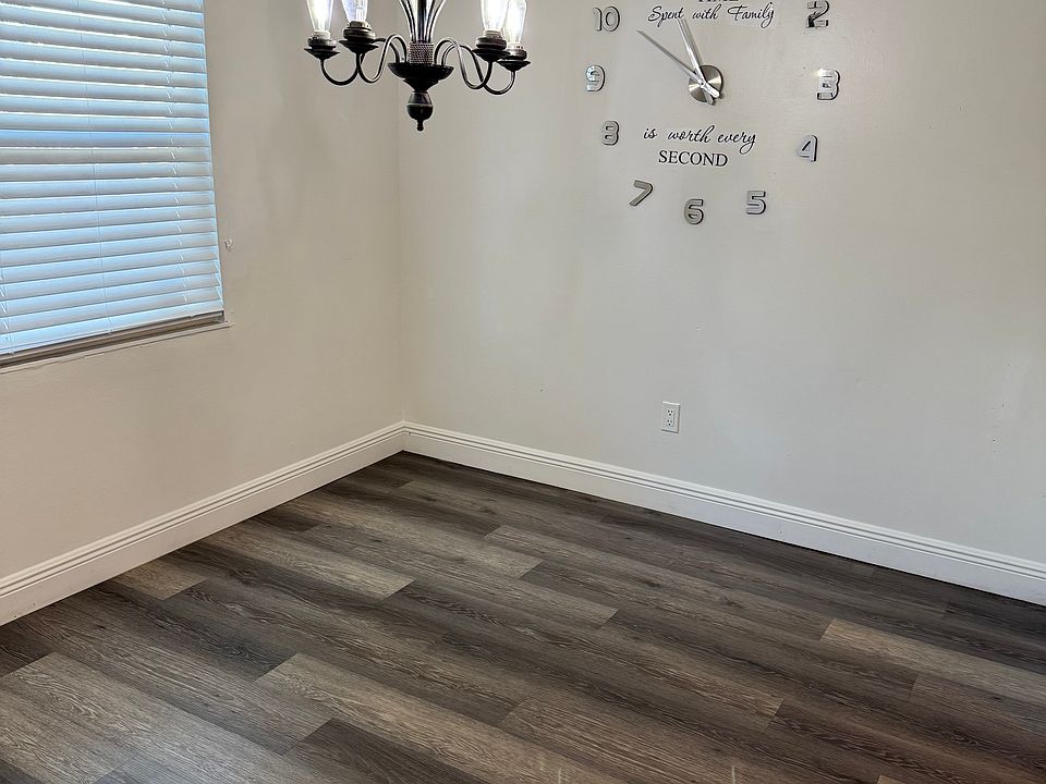 1st image of 7210 N Manhattan Ave #0