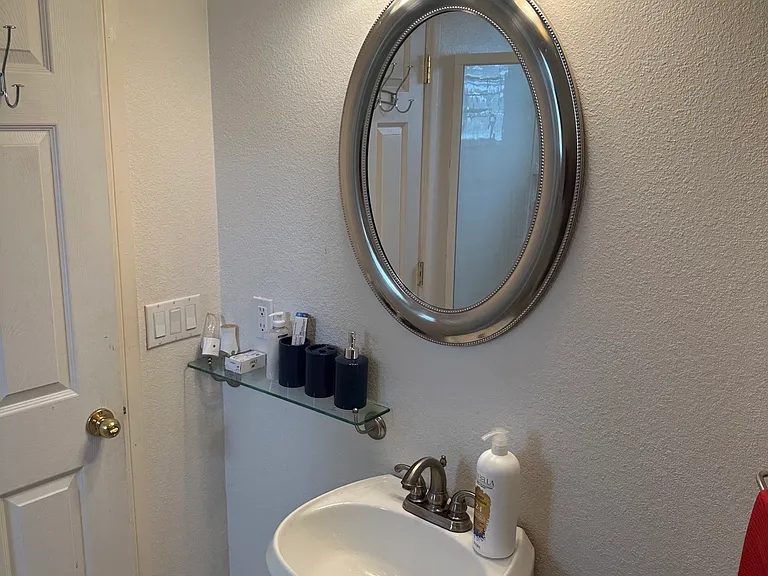 3570 Rosa Way — Photo 6