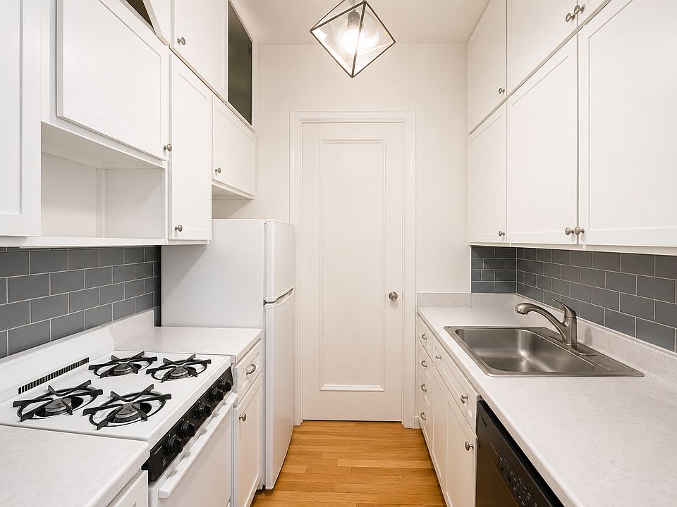 1st image of 306 W 107th St APT 4r
