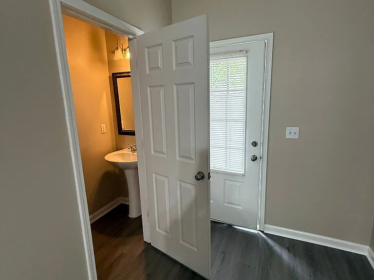 518 Oakside Pl — Photo 5