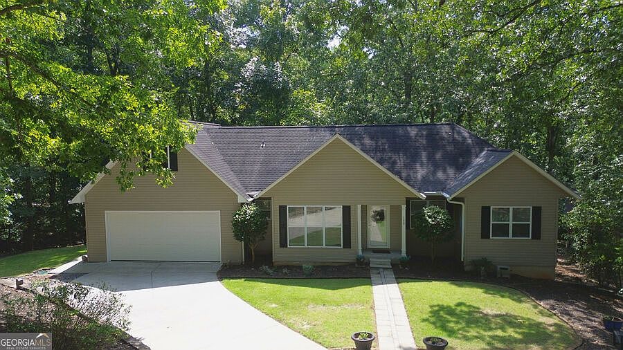 1st image of 120 Warpaint Ln