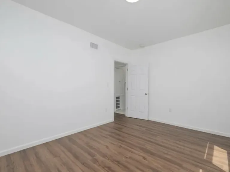 40 Warman St #1 — Photo 11