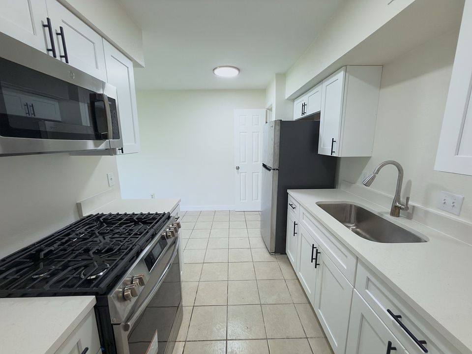 1st image of 2209 Mission Hill Cir APT 104