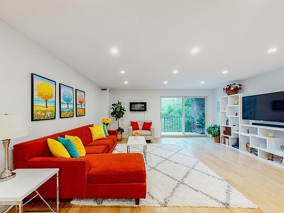 3rd image of 50-56 Broadlawn Park #416