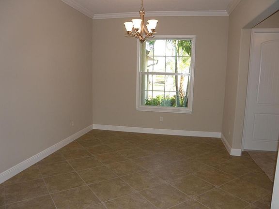 5th image of 346 SW Vista Lake Dr