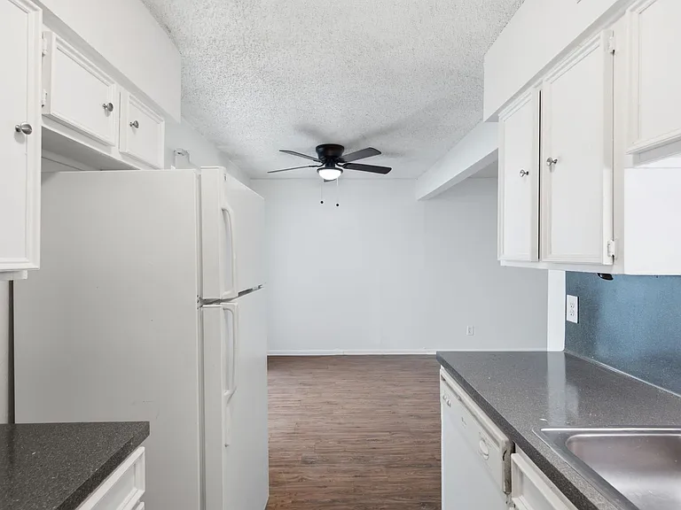 2703 Windswept Cv — Photo 7