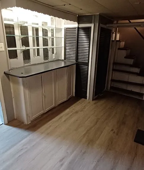 2207 Whittier Ave — Photo 9