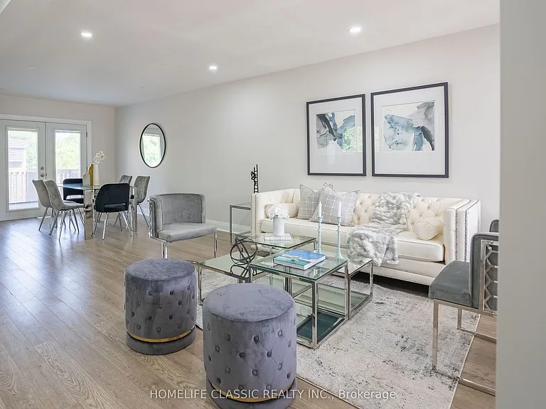 32 Rosenfeld Dr — Photo 4