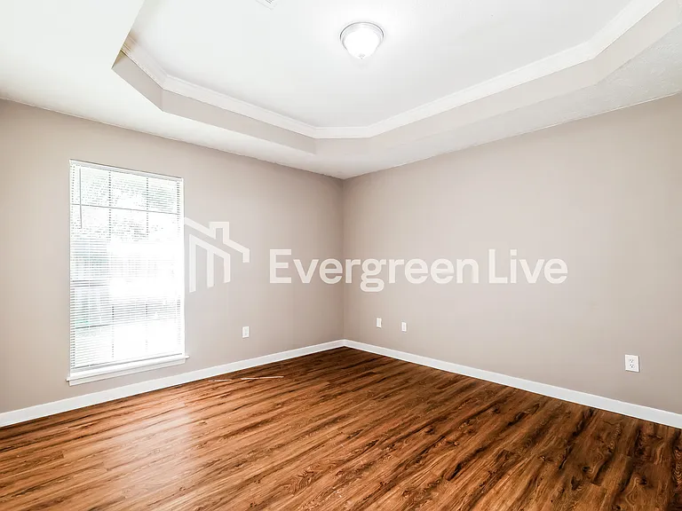 821 Willoway Cv E — Photo 7