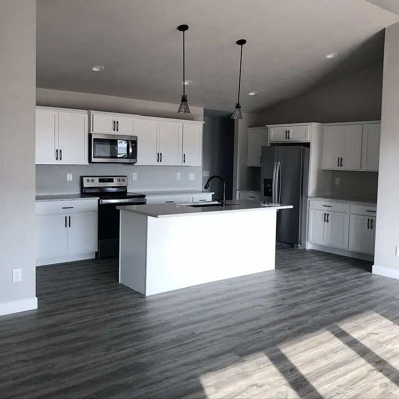 3 bed, 2.0 bath, 1492 sqft, $2,249 — Photo 3