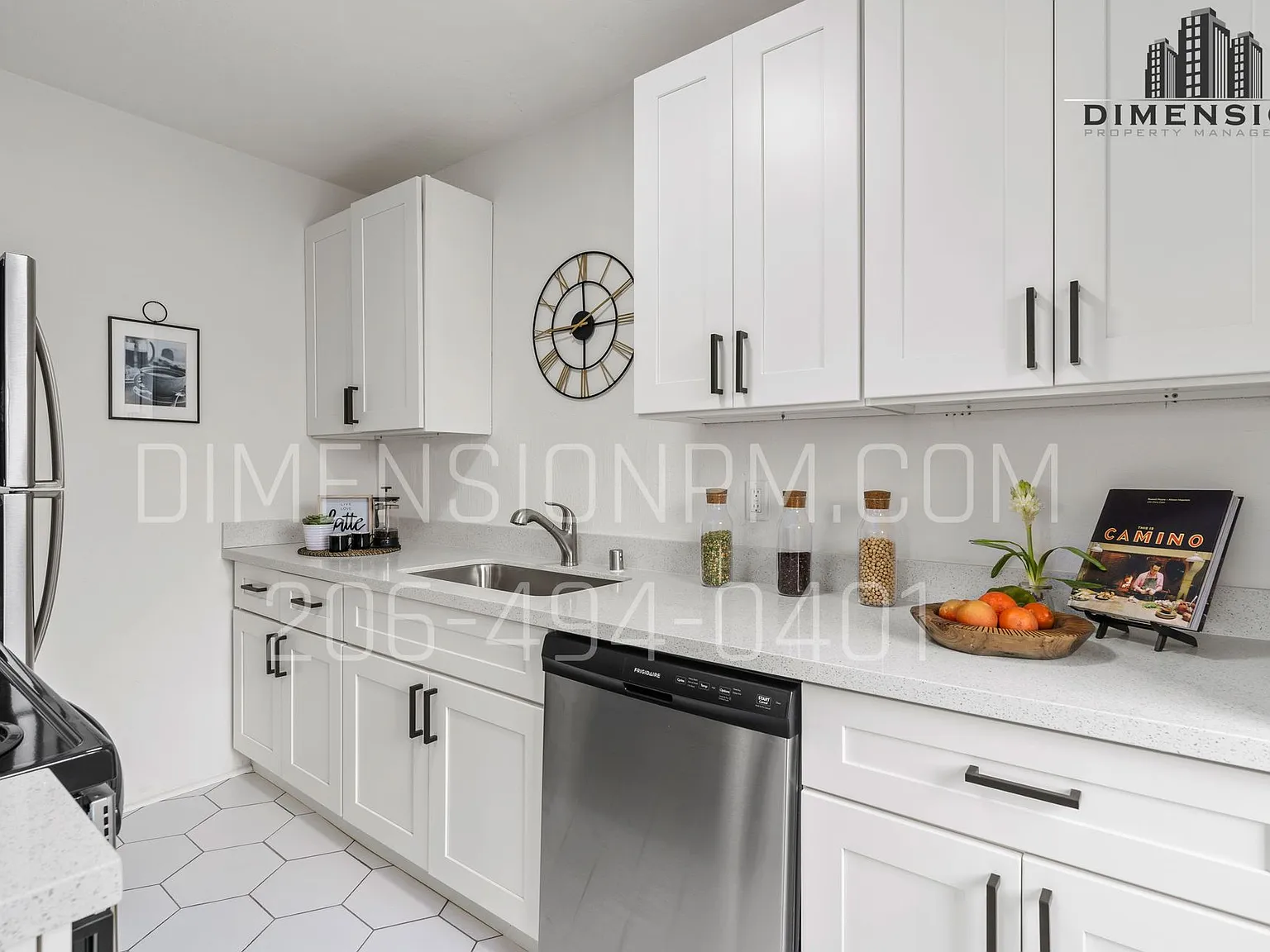 Historic Brick Studios in Walkable North Everett Updated Kitchens, Natural Light & Select Views — Photo 3