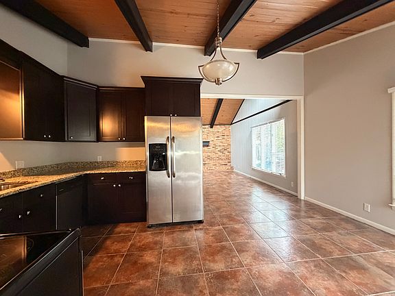 5th image of 2090 Longleaf Dr W