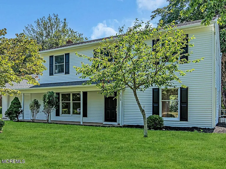 830 Brookside Dr — Photo 1