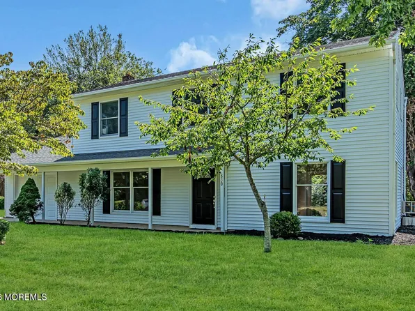 830 Brookside Dr, Toms River, NJ 08753