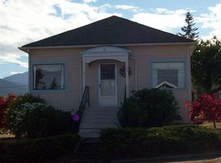 1102 W 8th St, Port Angeles, WA 98363