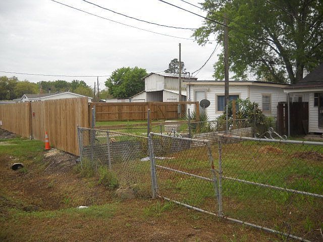 1st image of 106 Joyce St