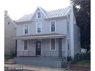 639 N Mulberry St photo 1