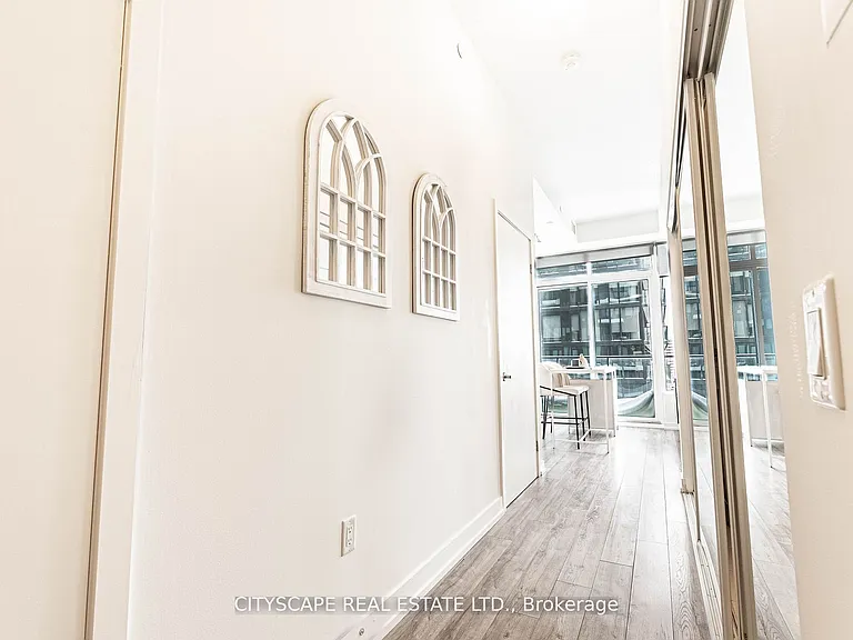 77 Shuter St #907 — Photo 15