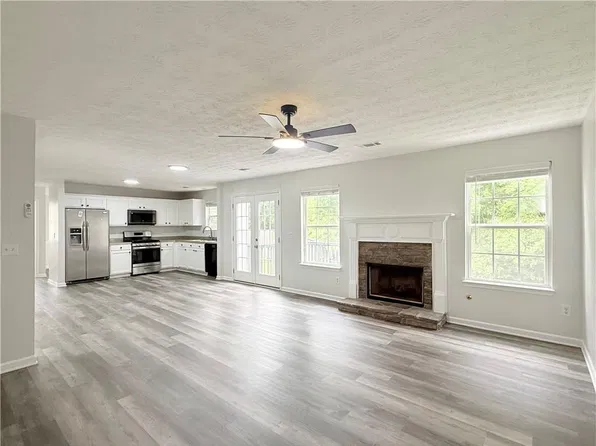 928 Shannon Rd SW, Loganville, GA 30052