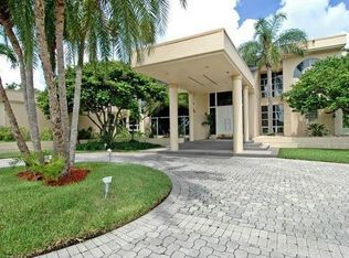 13820 SW 92nd Ave, Miami, FL 33176