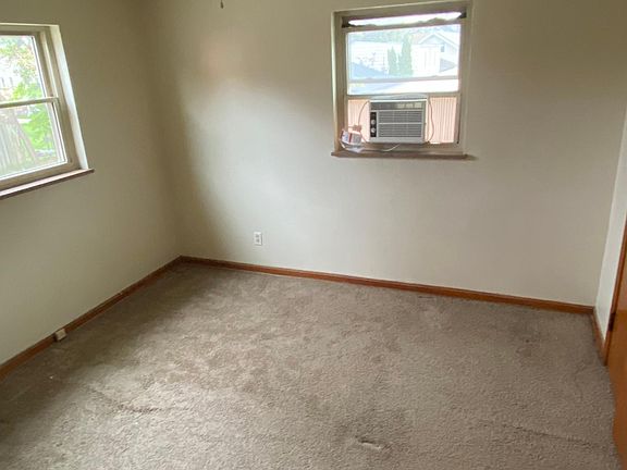 5th image of 3484 Warren Rd #7
