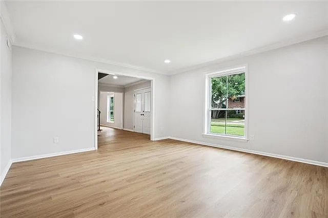 4 bed, 2.5 bath, 3396 sqft, $3,500 — Photo 2
