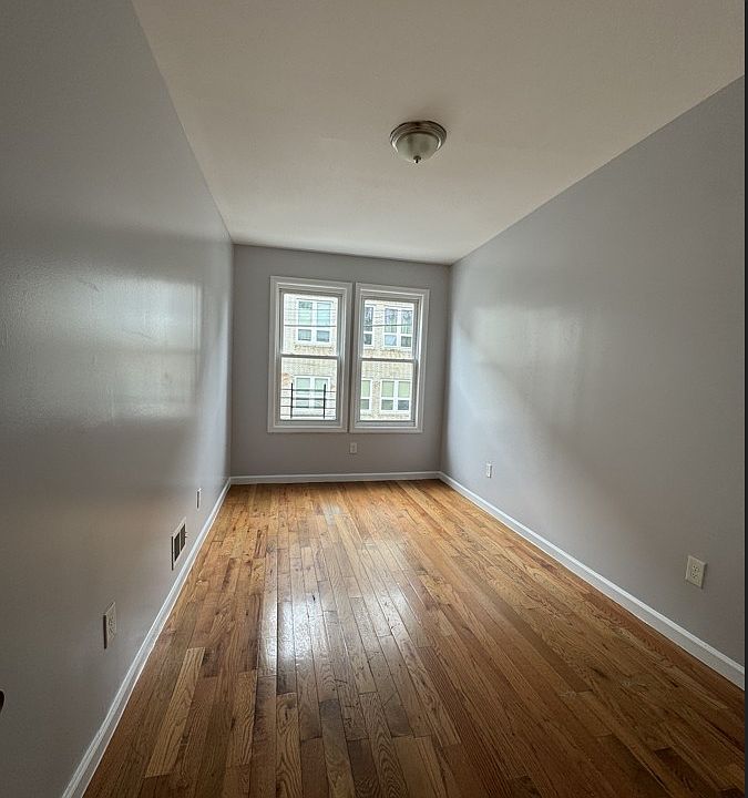 2nd image of 124 Virginia Ave APT 2F