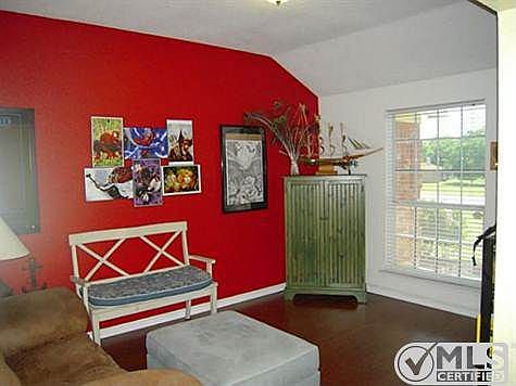 4th image of 1076 Waterford Dr
