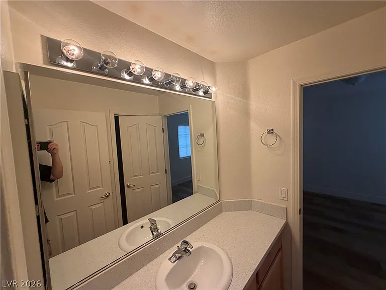10225 Red Bridge Ave — Photo 18