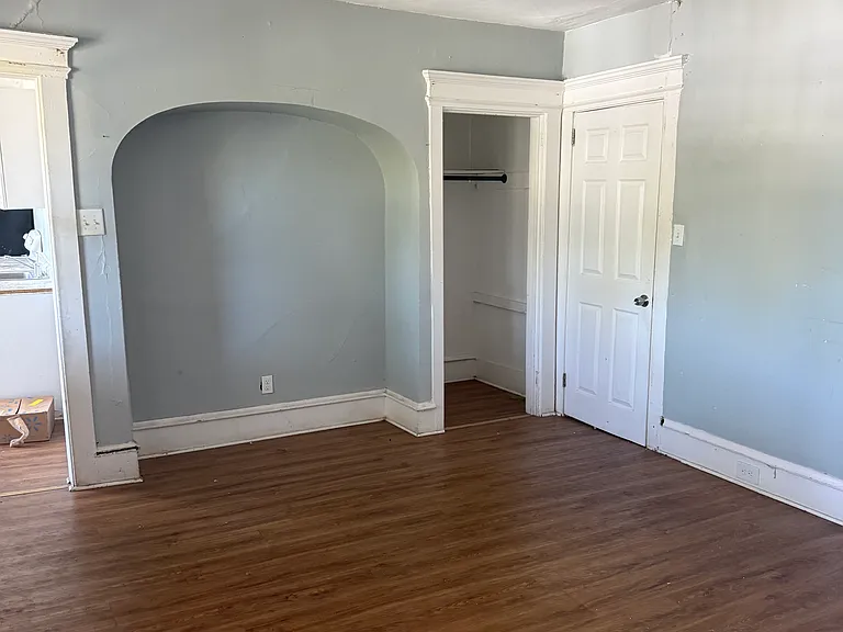 89 E Washington Ave #5 — Photo 6