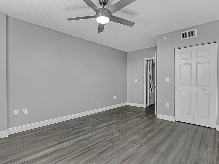 651 Okeechobee Blvd #403 — Photo 23