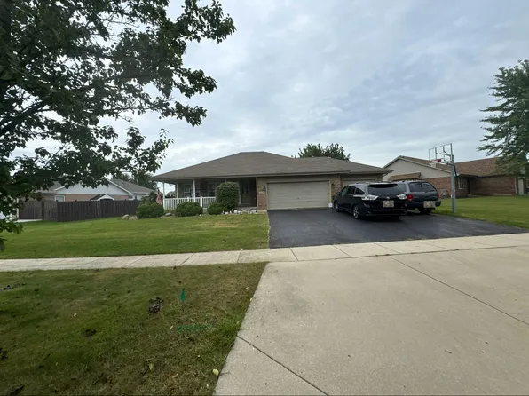 665 Sandpiper Dr, New Lenox, IL 60451