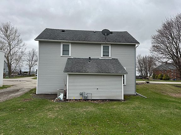3rd image of 4427 V St