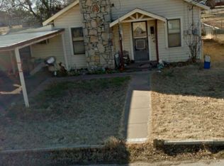 225 W Thompson St, Jacksboro, TX 76458