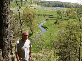 21428 Roger Dr, Cazenovia, WI 53924