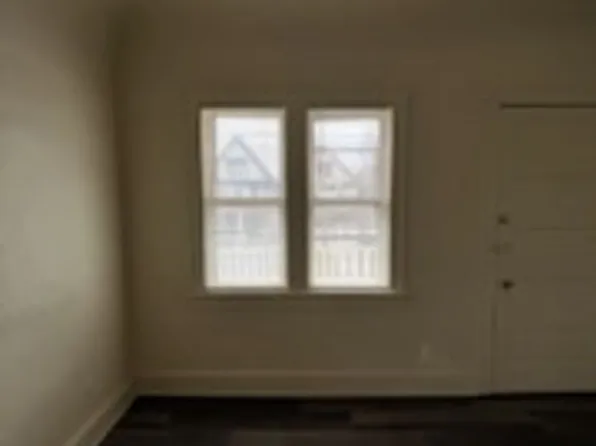 2550 N 36th St, Milwaukee, WI 53210