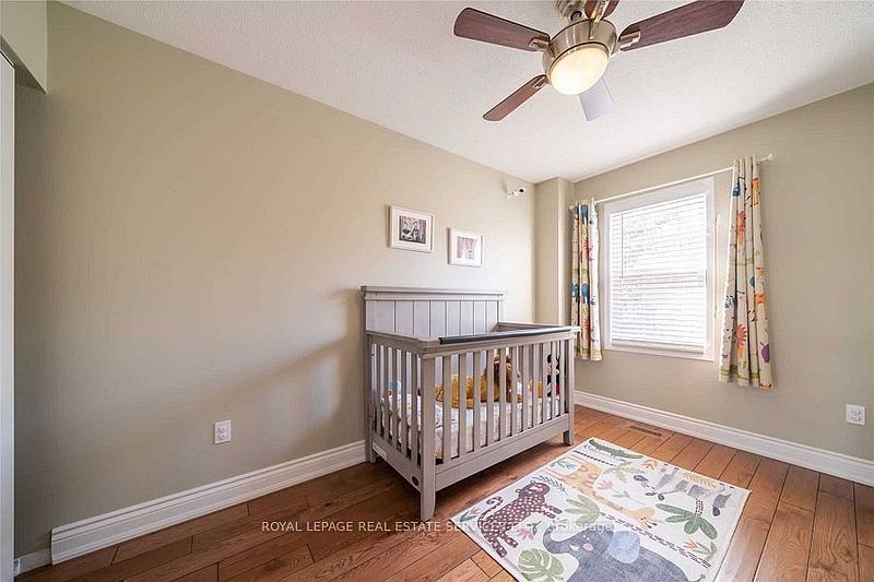 Oakville Townhouse for rent - 4 Bedrooms — photo 14