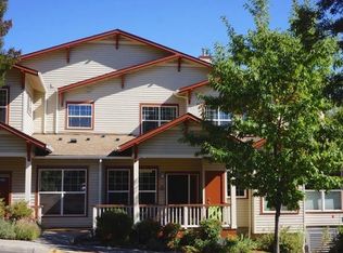 906 Mountain Meadows Cir, Ashland, OR 97520