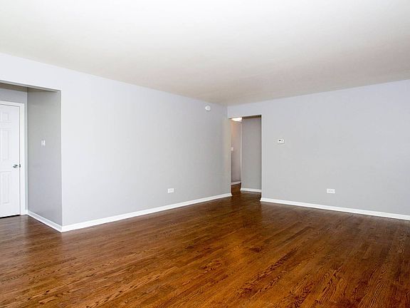 3rd image of 14526 S Karlov Ave