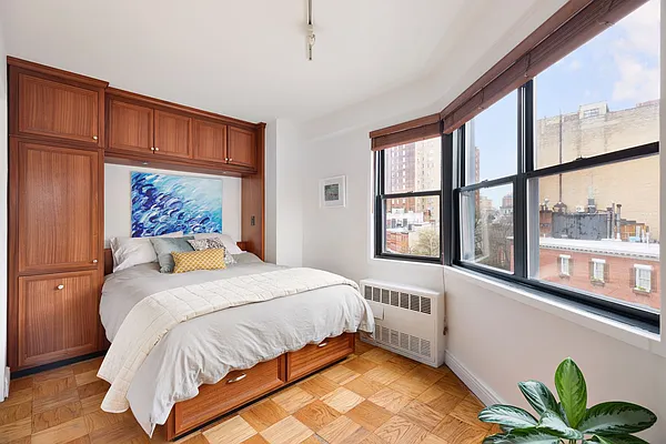 Sold by Compass | media 3