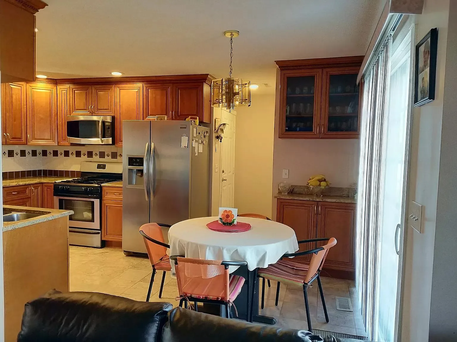 4 bed, 3.5 bath, 2949 sqft, $3,000 — Photo 4