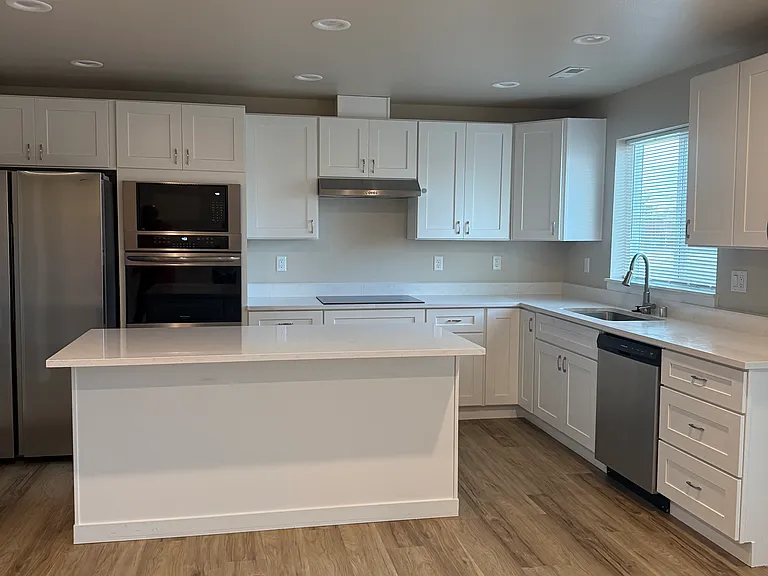 911 W Ted Yao Way #A — Photo 17