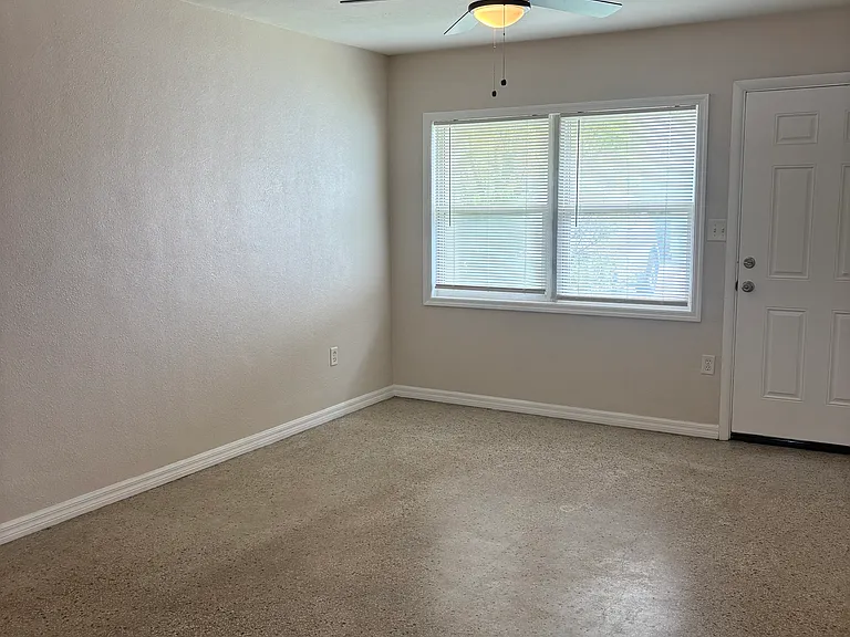 1420 Avocado Ave — Photo 4