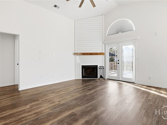 4th image of 141 Cambridge Drive