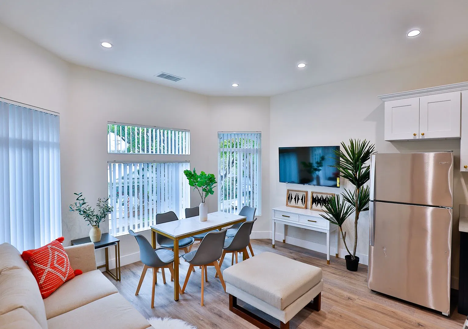 3 bed, $3,750 — Photo 4